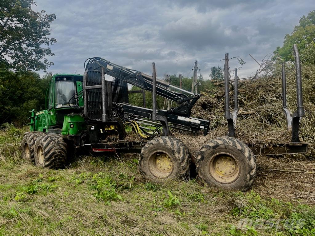 John Deere 1110 E Forwarderid
