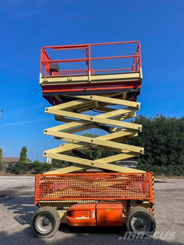 JLG 4069 Käärtõstukid