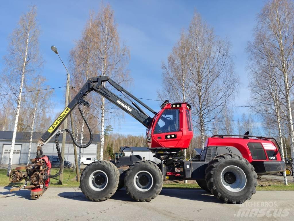 Komatsu 951 Harvesterid