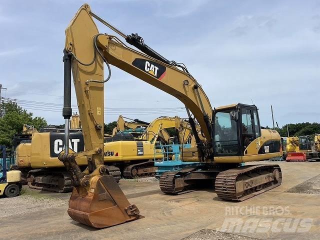 CAT 320D-E Roomikekskavaatorid