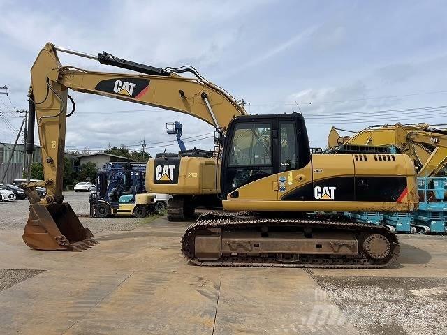 CAT 320D-E Roomikekskavaatorid