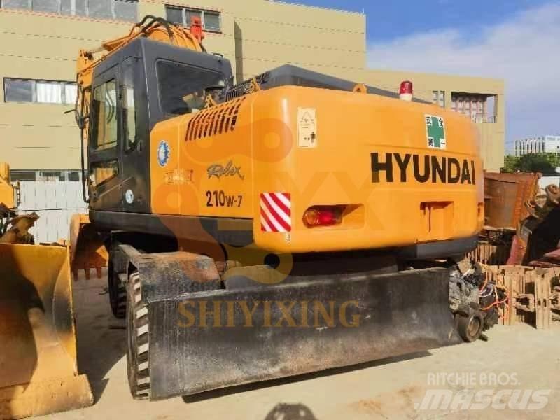 Hyundai 150W -7 Ratasekskavaatorid