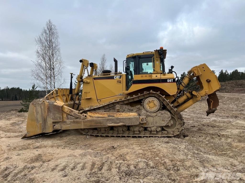 CAT D 8 T Buldooserid