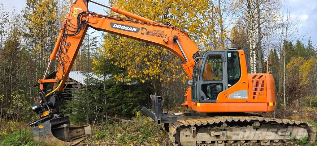 Doosan DX 235 LCR Roomikekskavaatorid