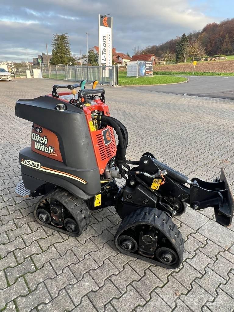 Ditch Witch R300 Pinnaselõikurid