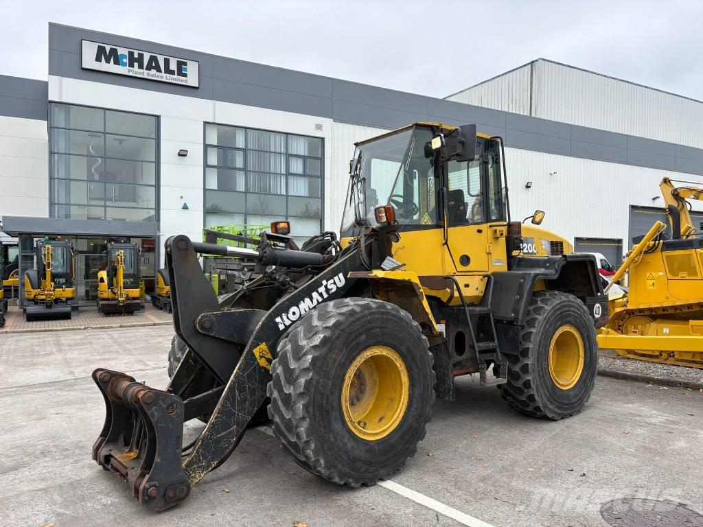 Komatsu WA200-6 Rataslaadurid