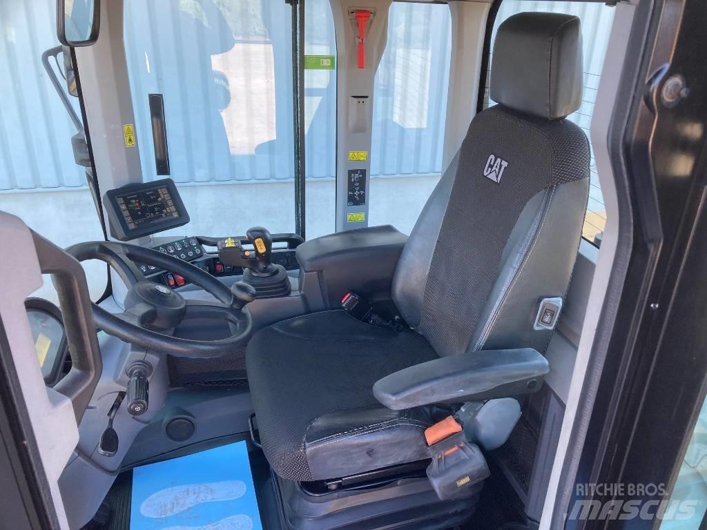 CAT 938M Rataslaadurid