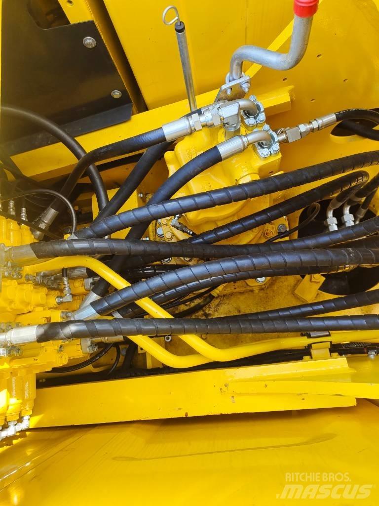 Komatsu PC 240 LC-8 Roomikekskavaatorid