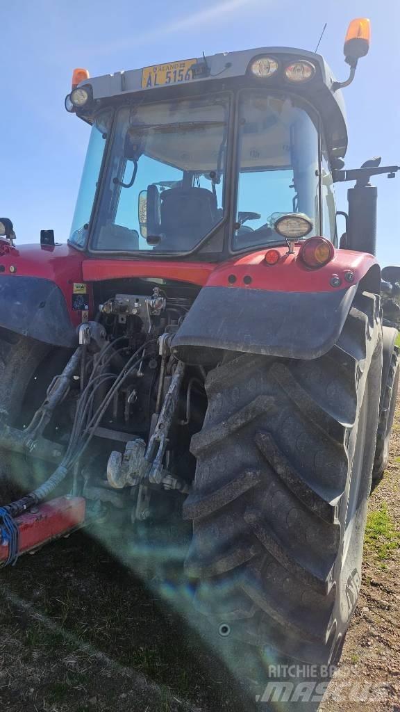 Massey Ferguson 6715 Traktorid