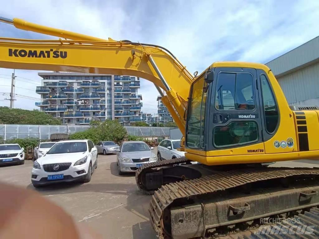 Komatsu PC 220-6 Roomikekskavaatorid