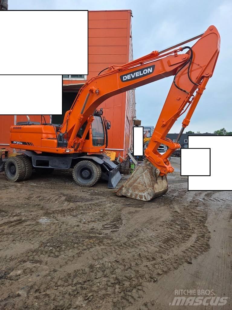 Doosan DX 210 W Ratasekskavaatorid