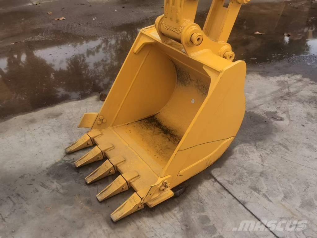 Komatsu PC 55 MR Roomikekskavaatorid