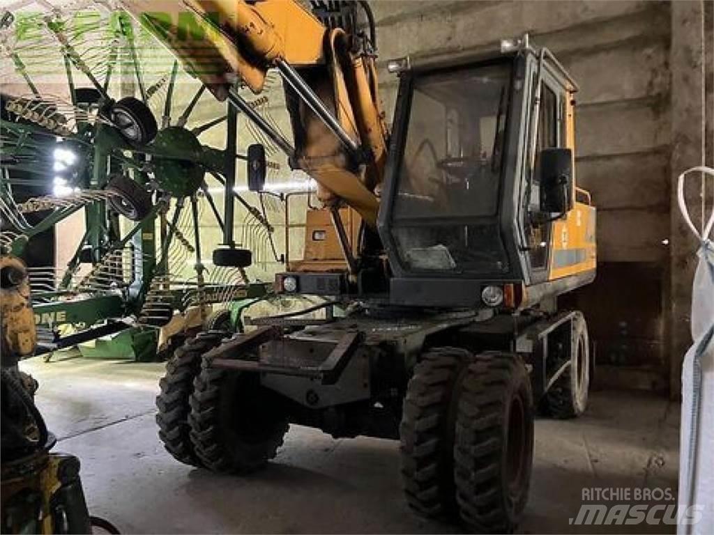 JCB js 130 w Ratasekskavaatorid