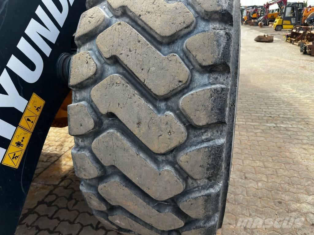 Hyundai HL 970 A 4x4 Rataslaadurid
