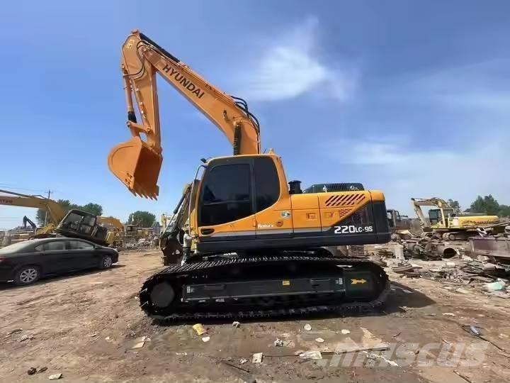 Hyundai 220 LC  9s Roomikekskavaatorid
