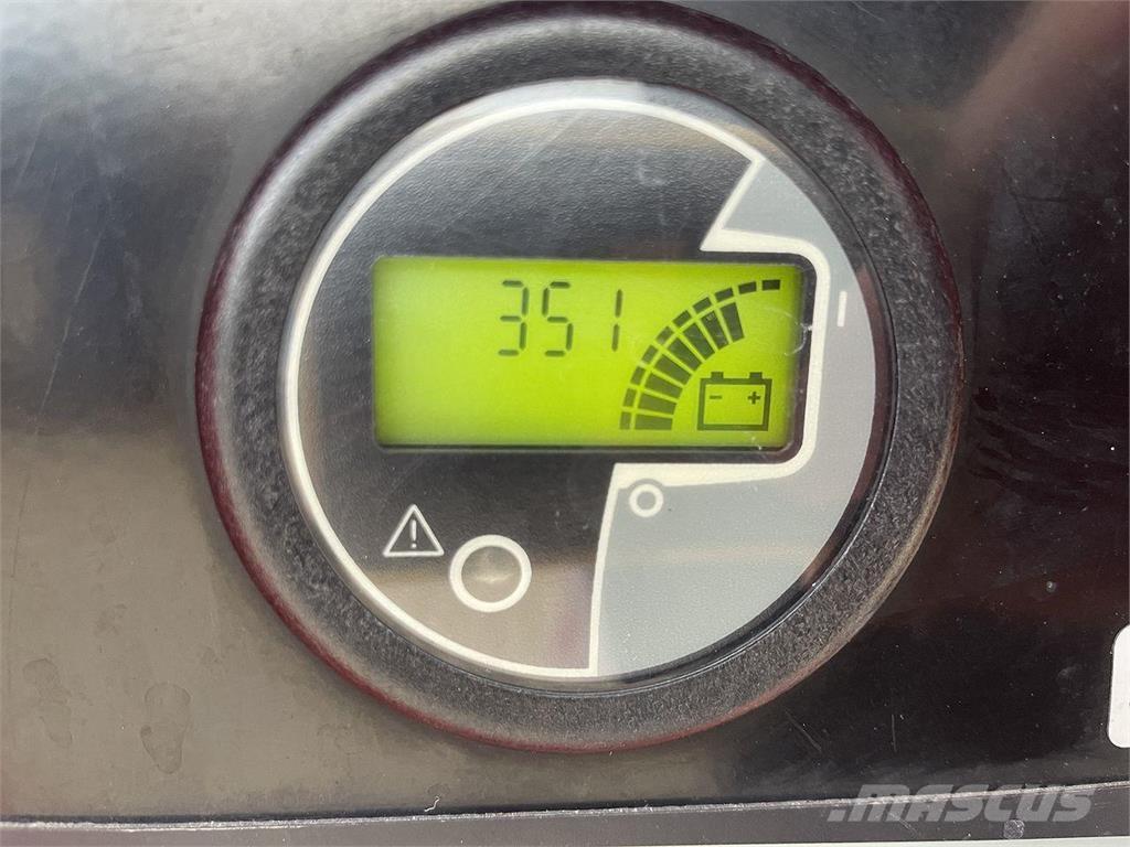 Manitou 100VJR Vertikaalsed mast tõstukid