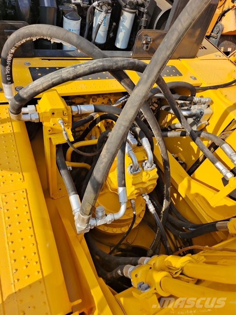 Komatsu PC 400LC-8 Roomikekskavaatorid