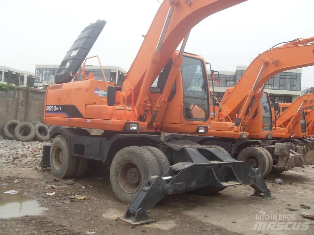 Doosan DH 150 W-7 Ratasekskavaatorid