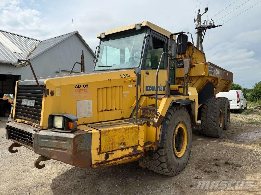 Komatsu HM300-1 Liigendraamiga pinnaseveokid