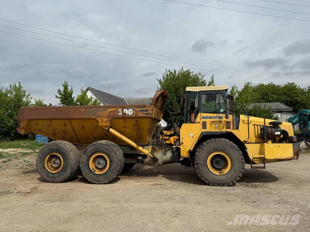 Komatsu HM300-1 Liigendraamiga pinnaseveokid