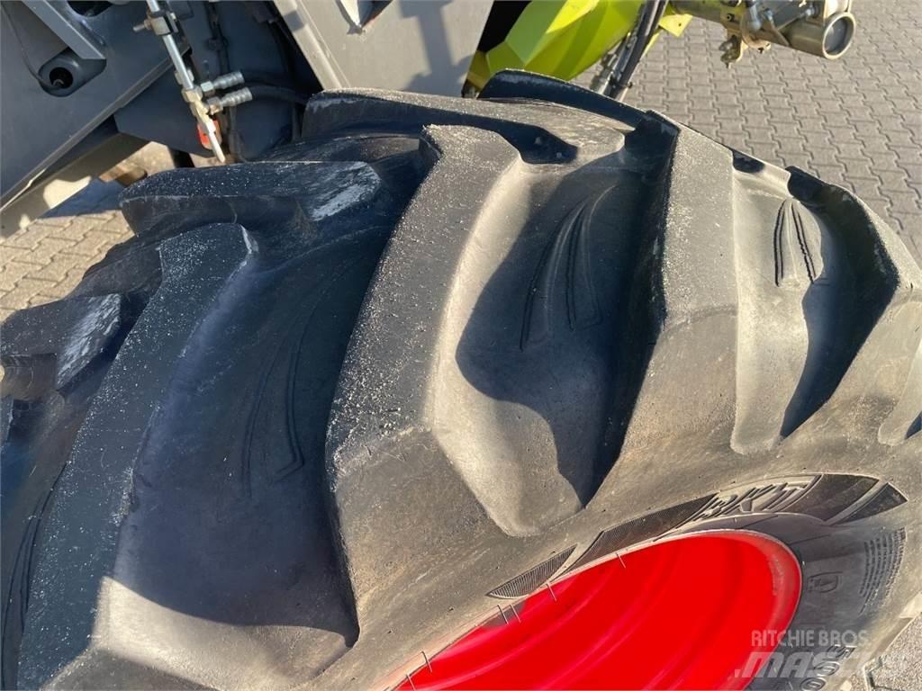 CLAAS Lexion 440 Teraviljakombainid
