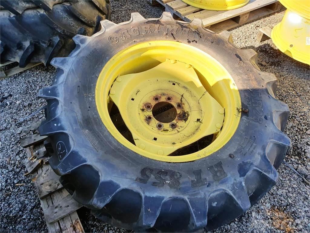 BKT 380/85R28 x2 Rehvid, rattad ja veljed
