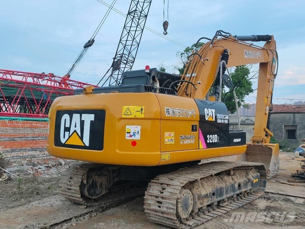 CAT 320D2 Roomikekskavaatorid