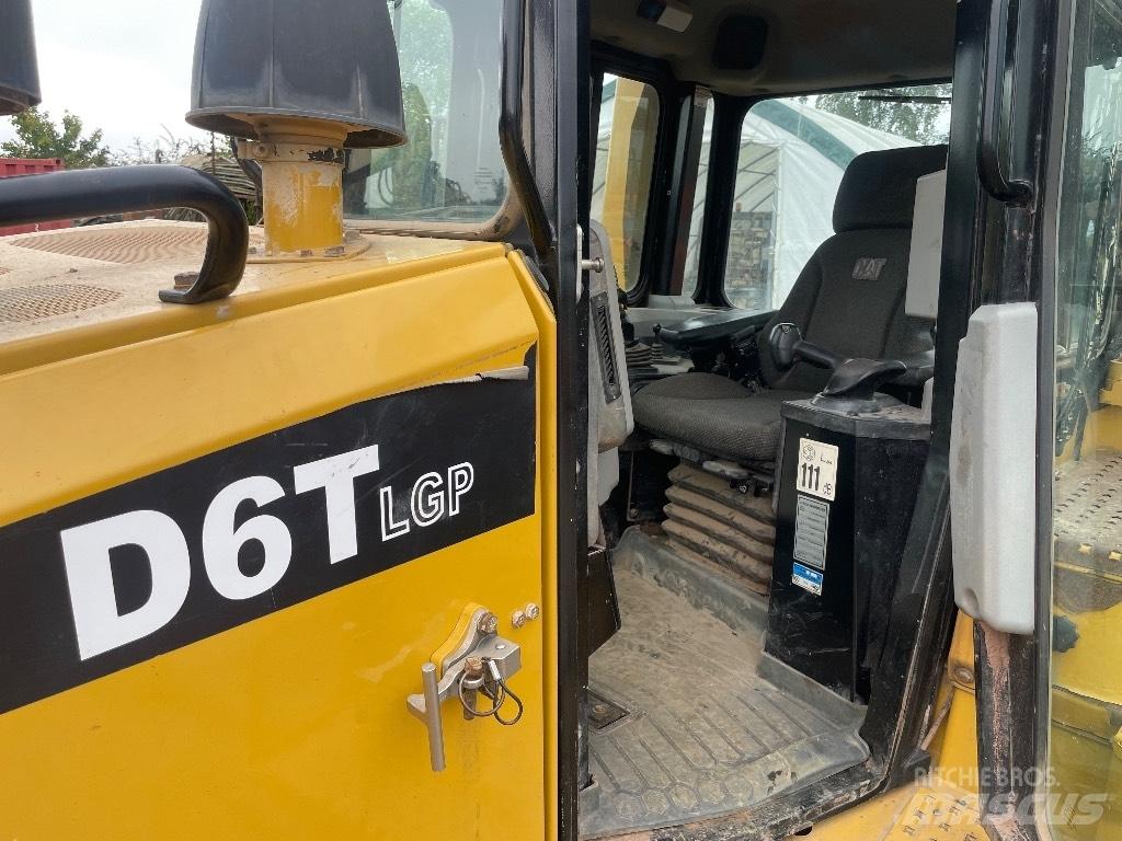 CAT D 6 T LGP Buldooserid