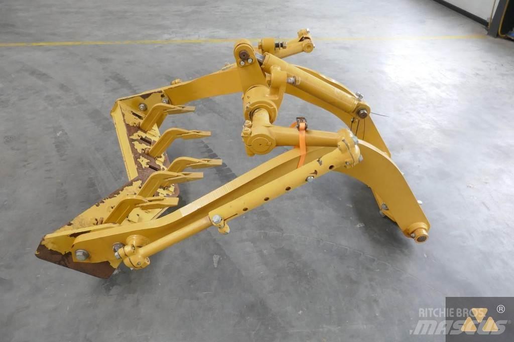 CAT 140M Scarifier Muud osad