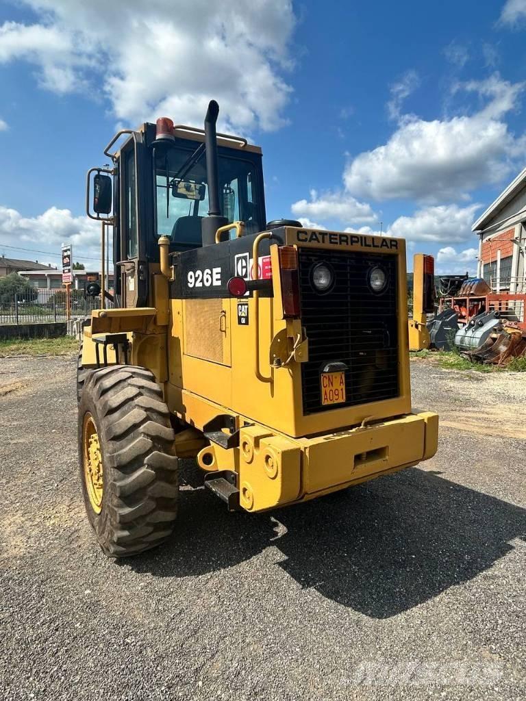 CAT 926 Rataslaadurid