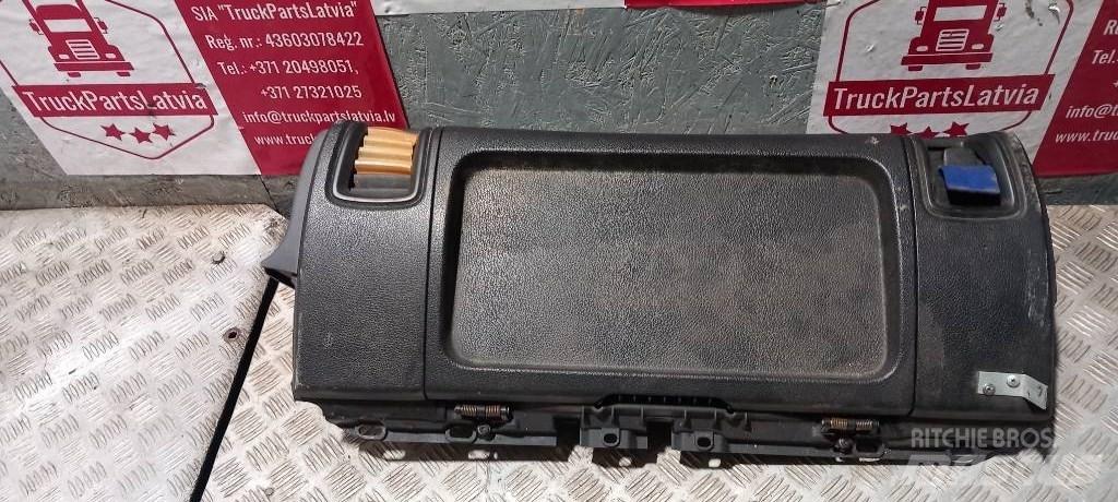 Scania R 440.   2078472 Kabiinid