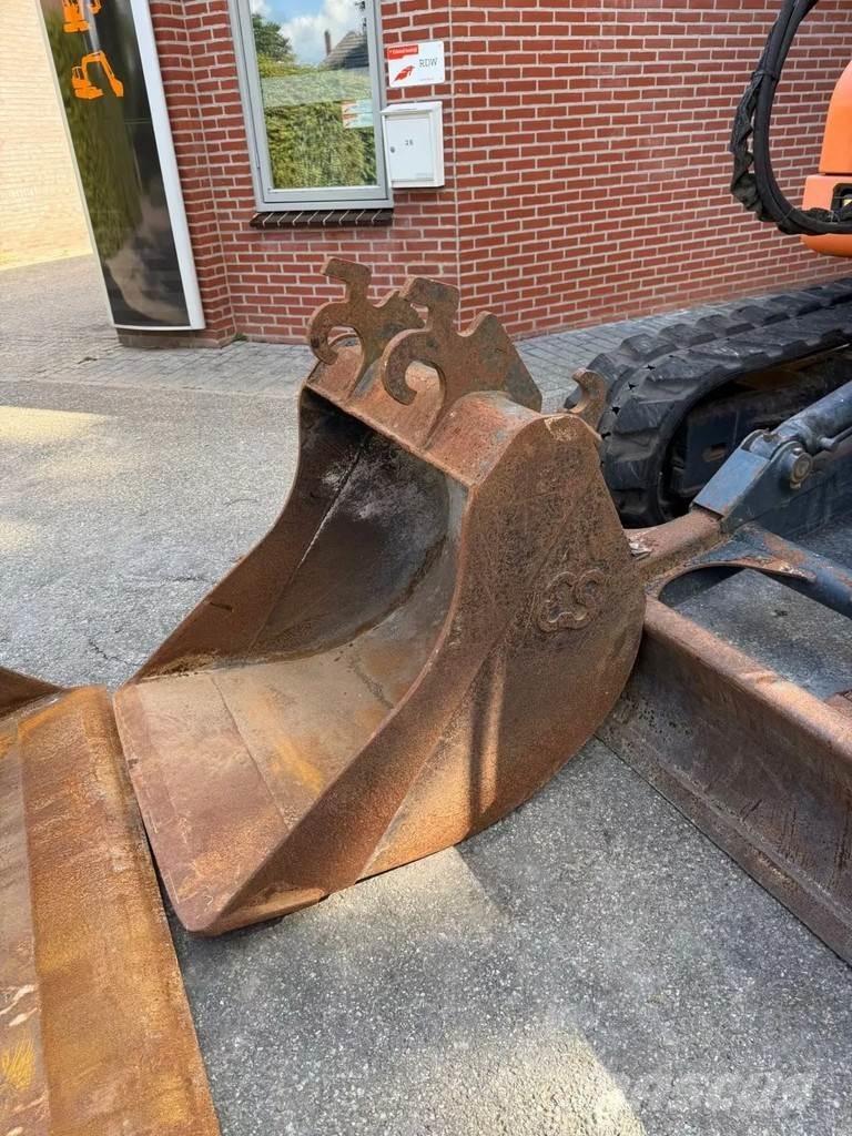 Doosan S75-V Roomikekskavaatorid