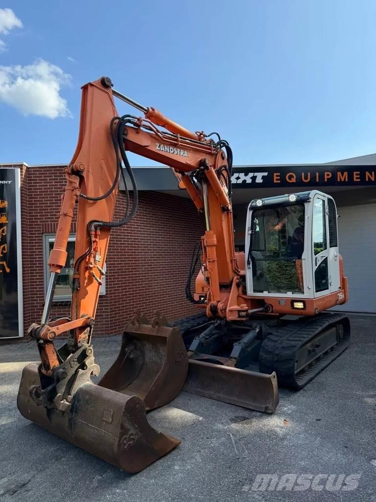 Doosan S75-V Roomikekskavaatorid
