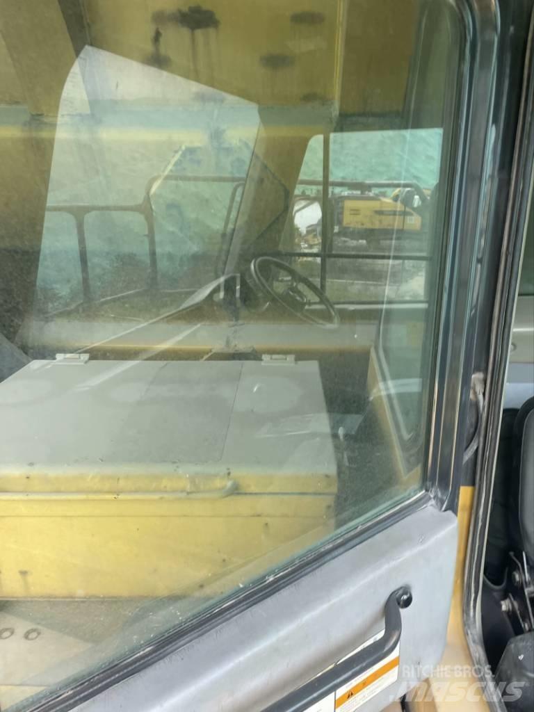 Komatsu HD 605-7 Karjääriveokid
