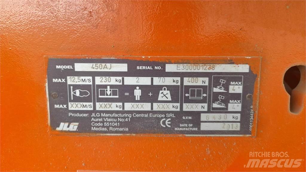 JLG 450AJSII Iseliikuvad poomtõstukid
