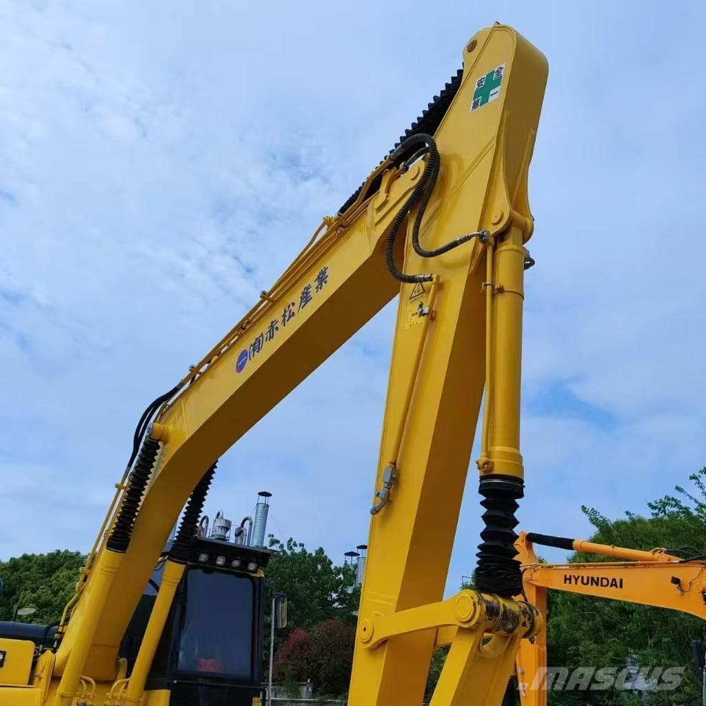Komatsu PC 240 LC-8 Roomikekskavaatorid