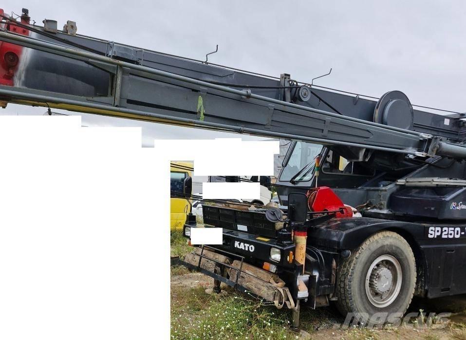 Kato KR 25 H V-2 Raske maastiku tõstukid