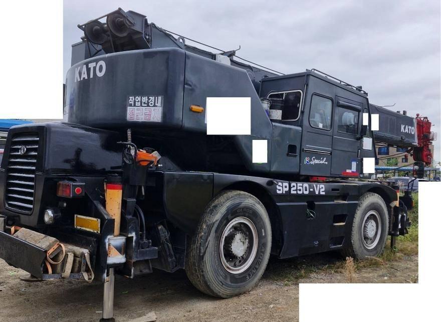 Kato KR 25 H V-2 Raske maastiku tõstukid