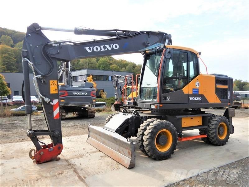 Volvo EW 220 E Ratasekskavaatorid