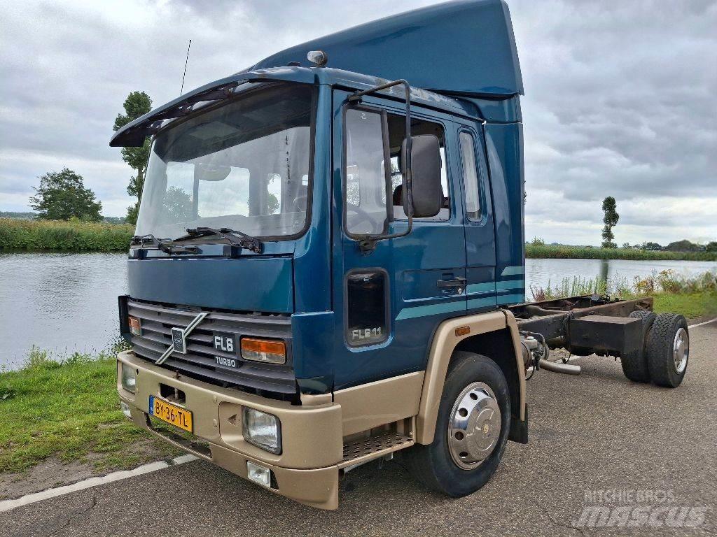 Volvo FL611 Raamautod