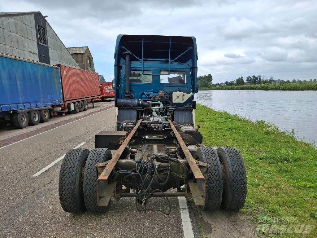 Volvo FL611 Raamautod