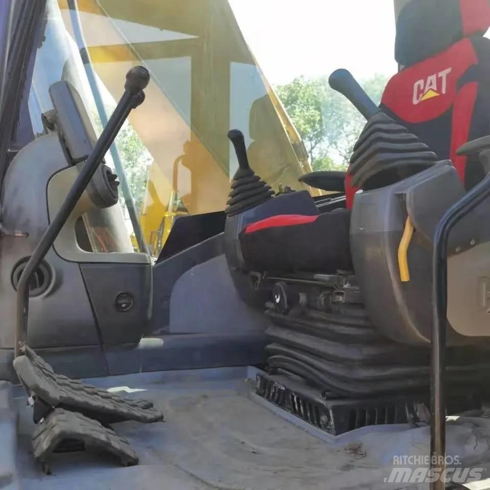 CAT 320 D L Väikeekskavaatorid 7t-12t
