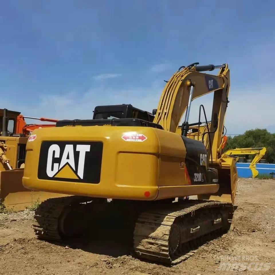 CAT 320 D L Väikeekskavaatorid 7t-12t