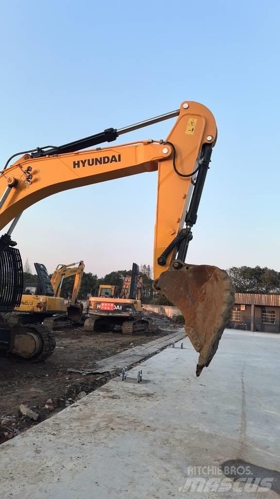 Hyundai R520L-9VS Roomikekskavaatorid