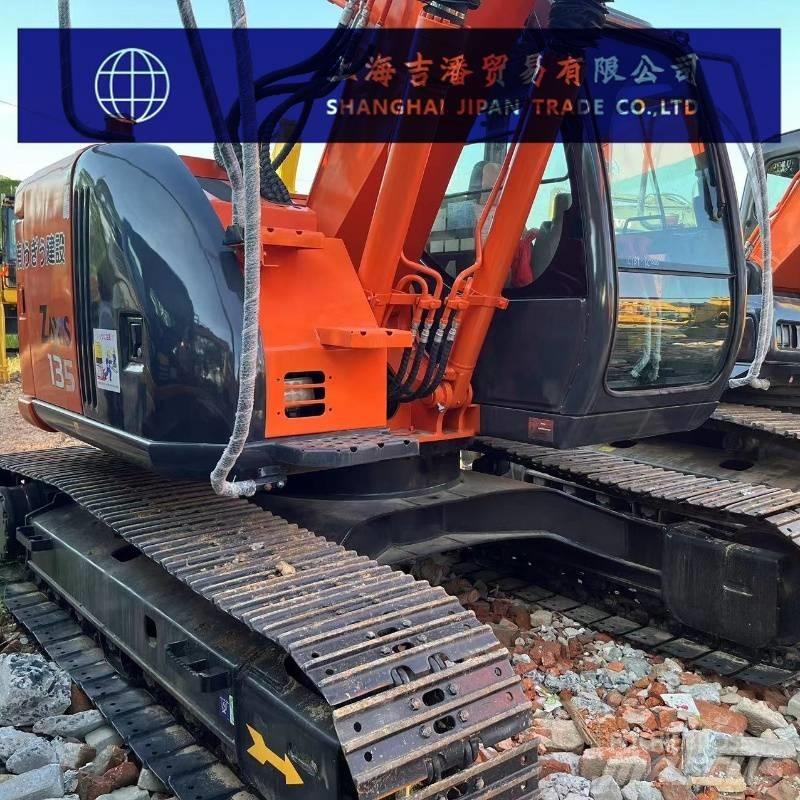 Hitachi ZX 135 Roomikekskavaatorid