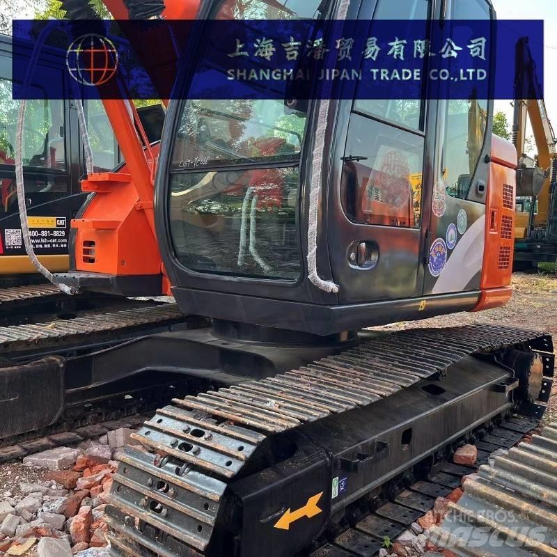 Hitachi ZX 135 Roomikekskavaatorid