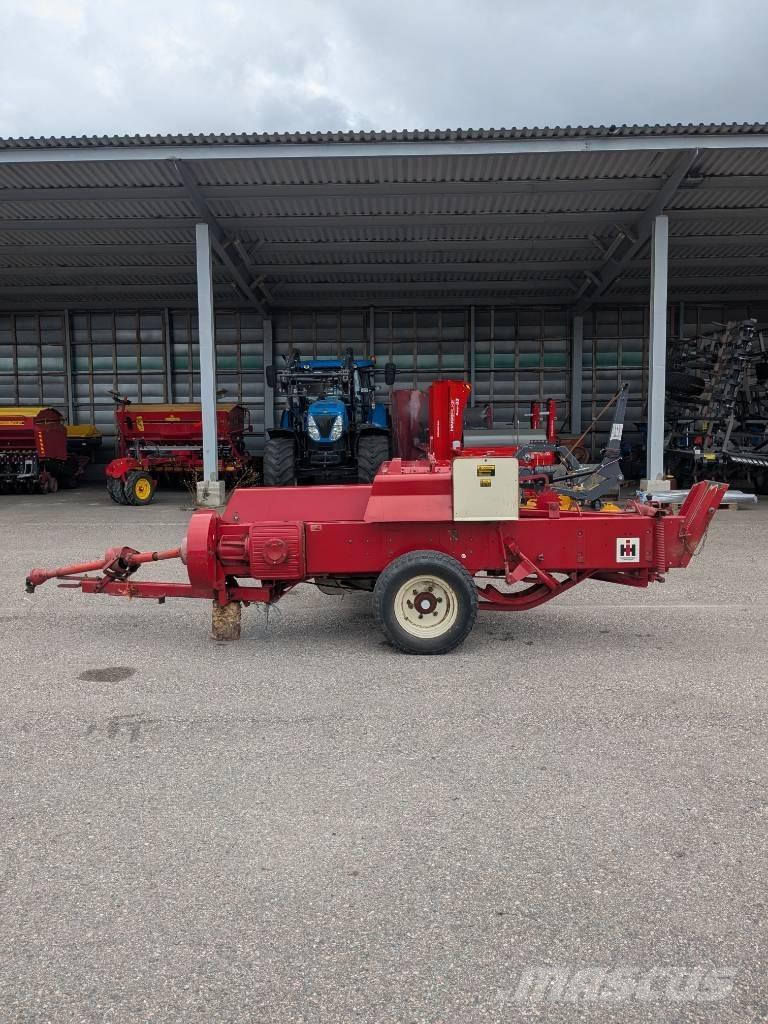 International 430 T Heinapressid
