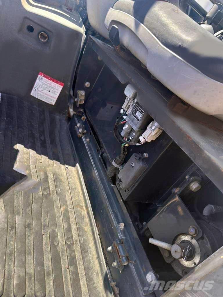 Hitachi ZX 27 U Miniekskavaatorid < 7 t