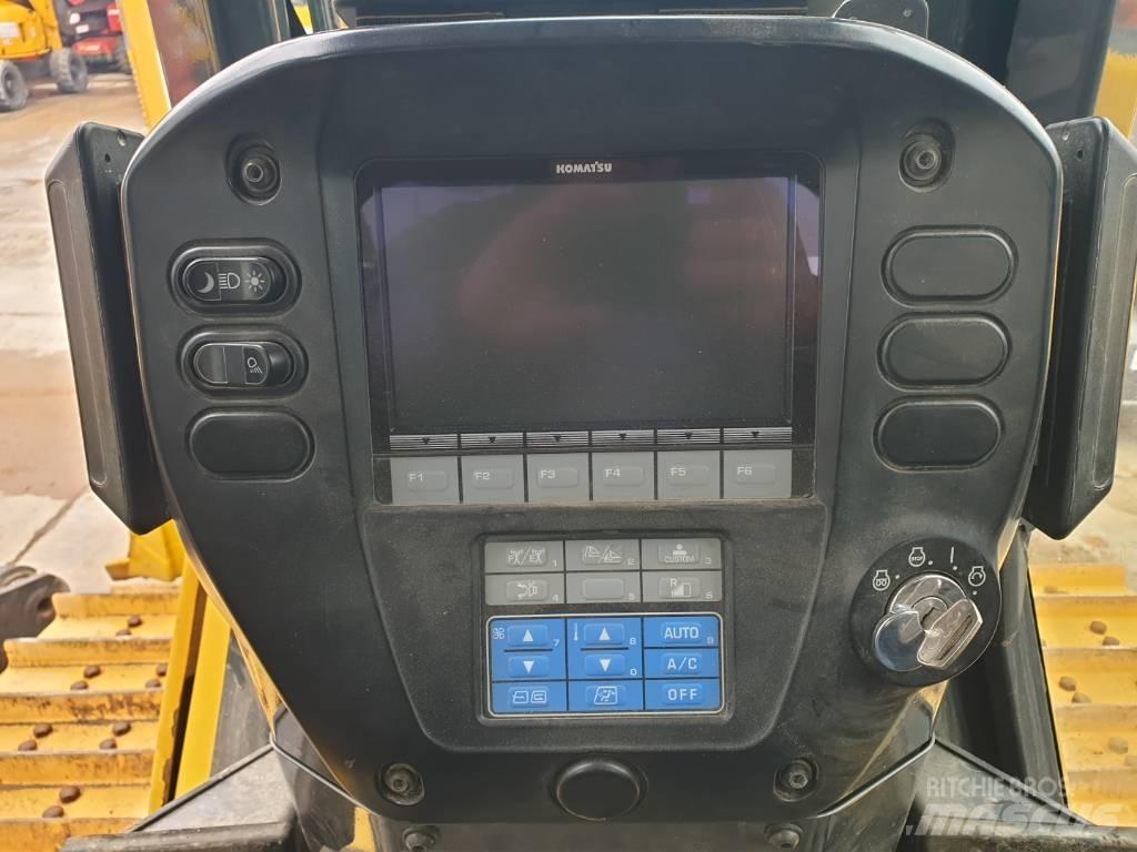 Komatsu D 65 WX-17 Buldooserid