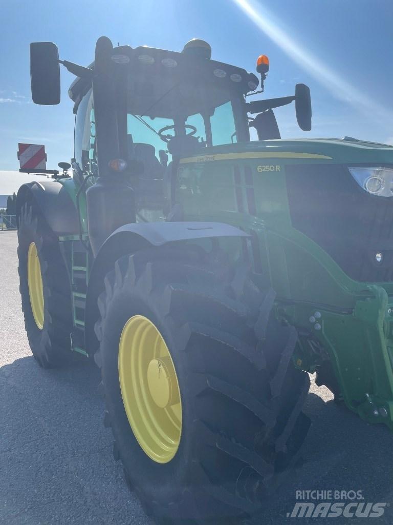 John Deere 6250 R Traktorid